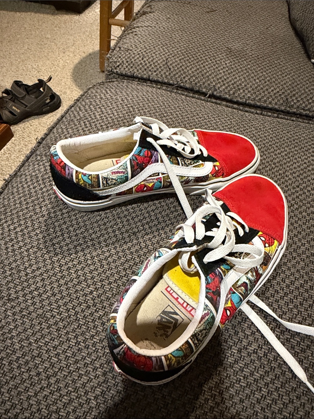 Women’s VANS Marvel Old School low tops